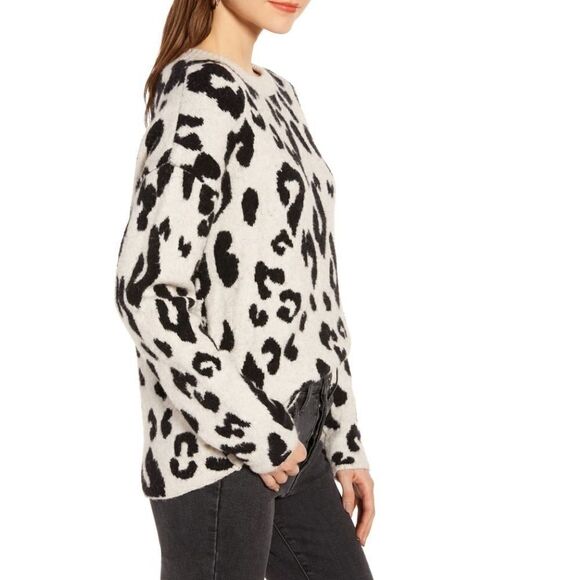 Nwot Something Navy leopard crewneck sweater - Picture 3 of 10